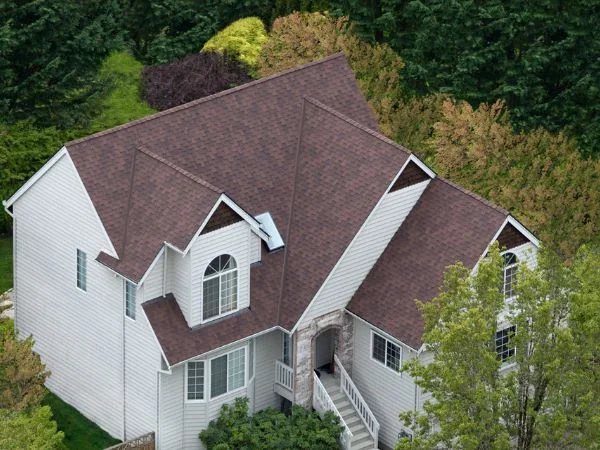 A home roofed in Antique Brown shingles
