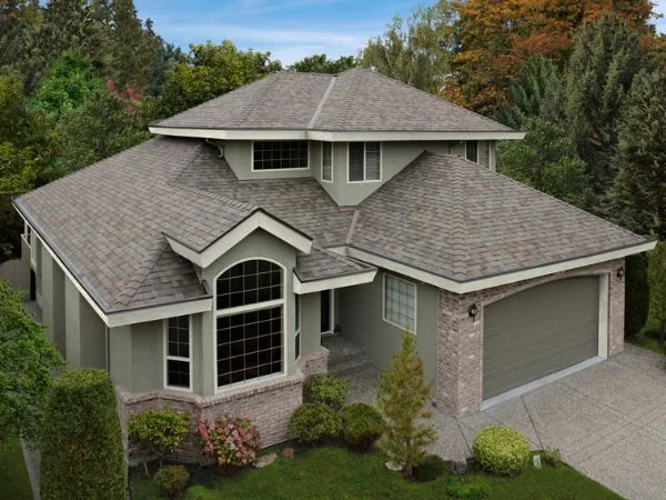 A home roofed in Natural Wood shingles